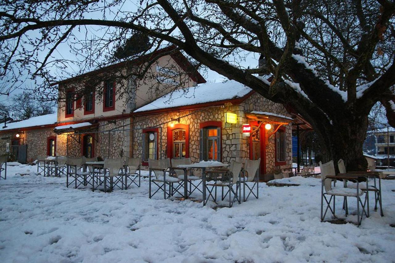 Ahilion Hotel Kalavryta Exterior foto
